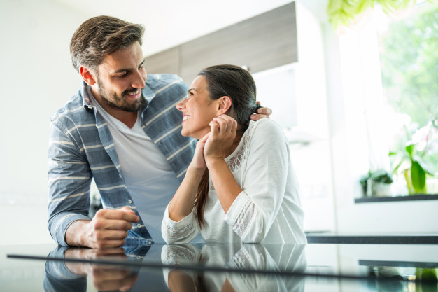 tips for men to make their girlfriend love them more