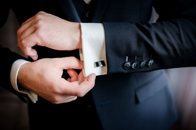 beautiful-stylish-groom-s-cufflinks-shirt