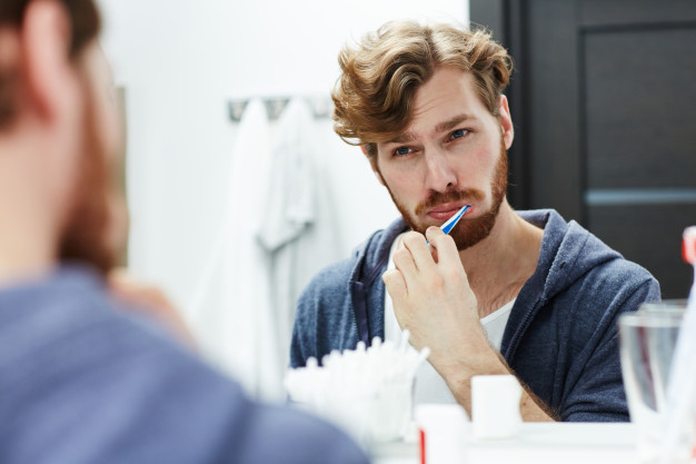things to avoid for men who want to have white teeth