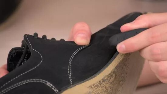 how to clean leather shoes for men