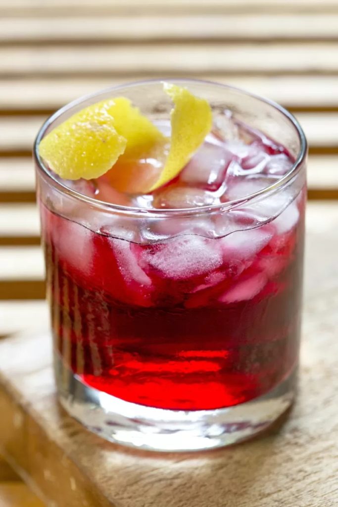 vodka-and-cranberry-cocktail
