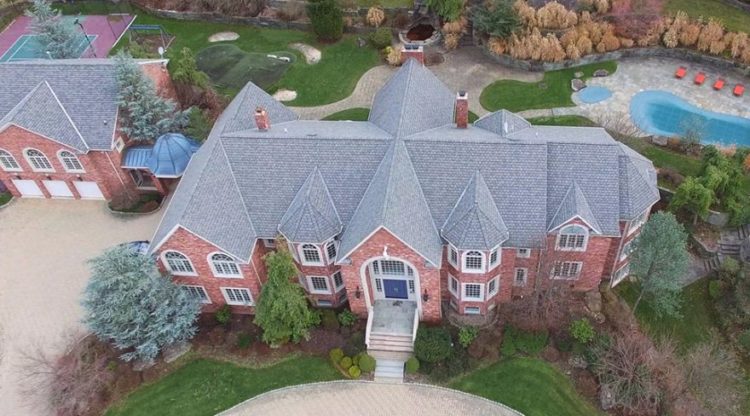 luxury lifestyle with magnificant house