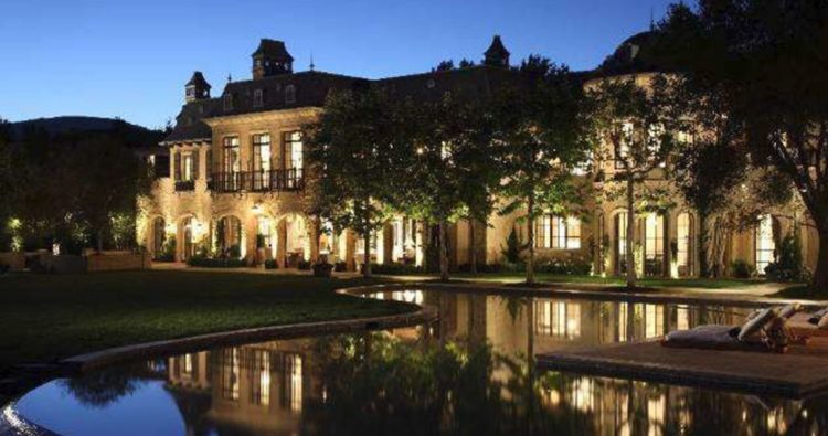 luxury lifestyle with magnificant house