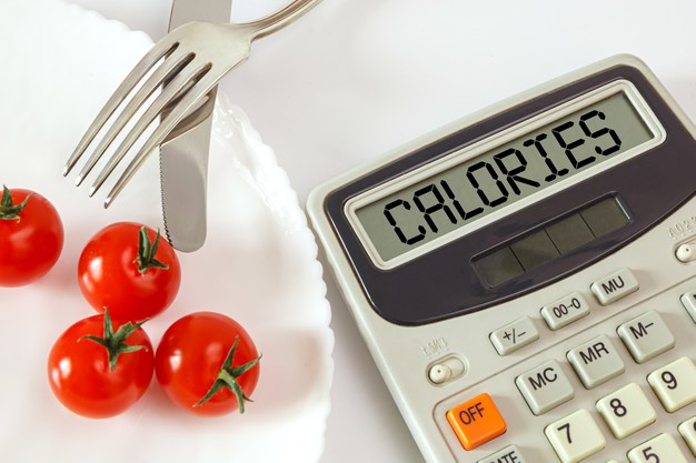 cherry-tomatoes-plate-with-cutlery-calorie-calculate