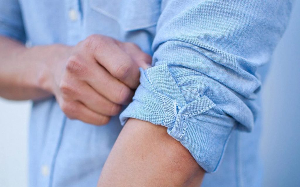 How_to_Roll_Up_Sleeves