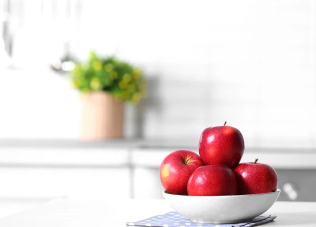 health benefits of eating apples for men with healthy lifestyle