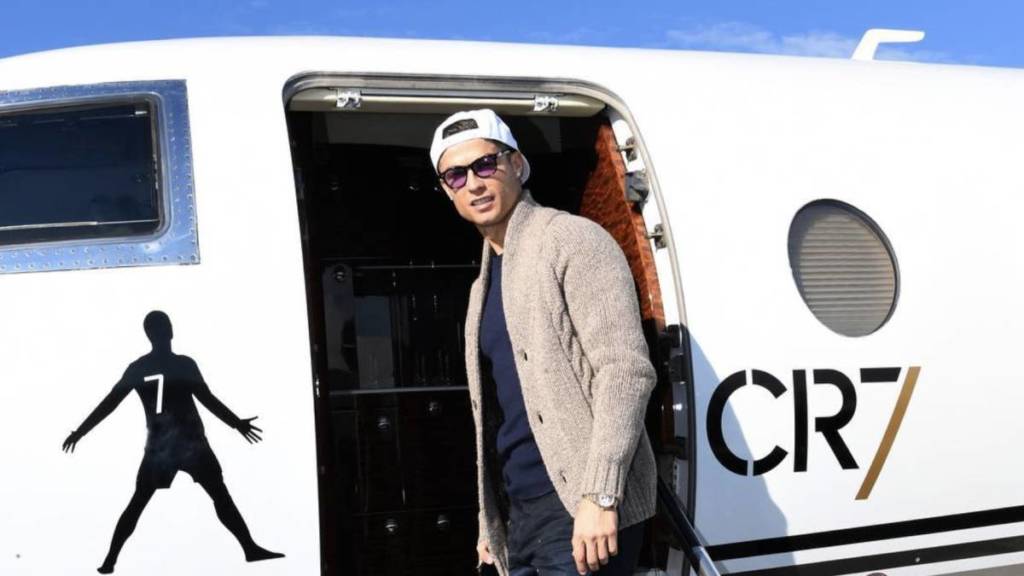 Cristiano Ronaldo‘s Private Jet - Gulfstream G650 