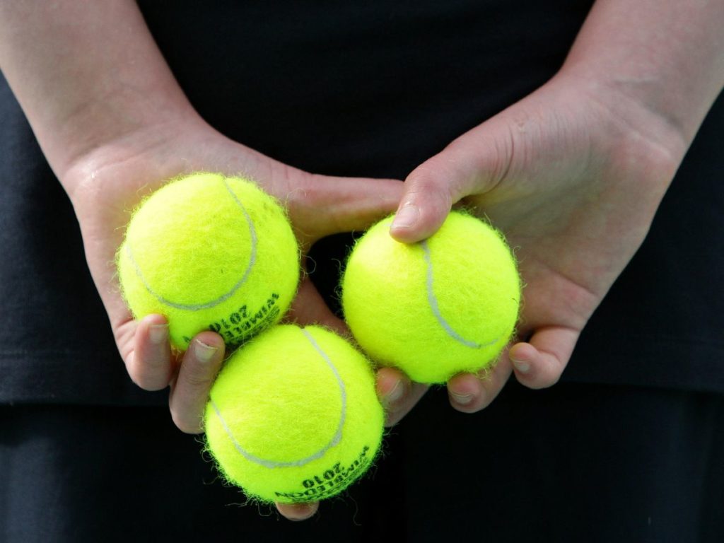 tennis accessories for men