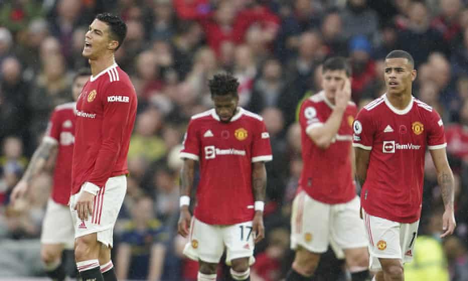 Manchester United Players Frustrated