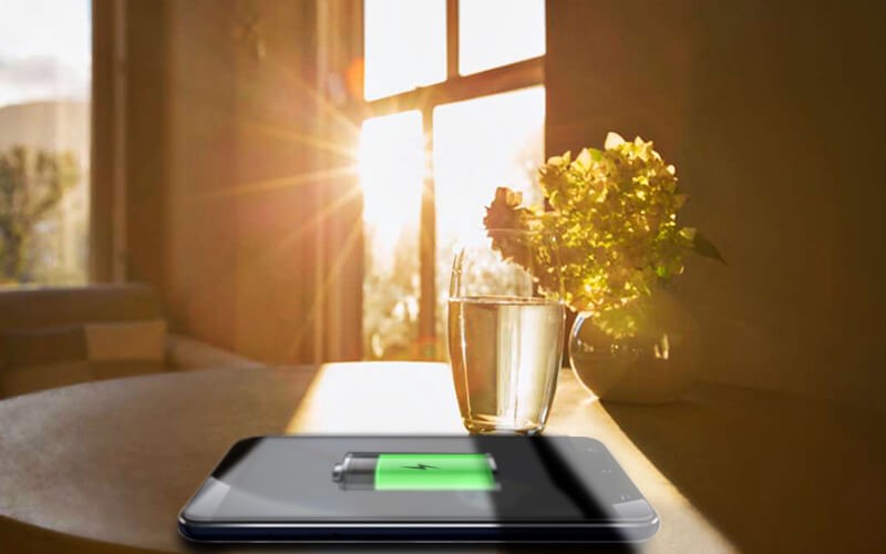 AVOID DIRECT SUNLIGHT TO YOUR PHONE