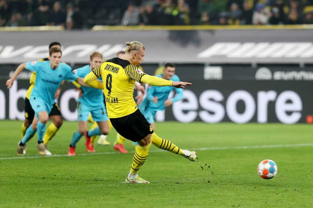 Erling Haaland appears to defy GRAVITY as he hangs in the air Ronaldo-style then nods home in Borussia Dortmund's 3-0 win over Bundesliga strugglers Greuther Furth 