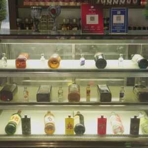 Green_Restuarant_Bottles