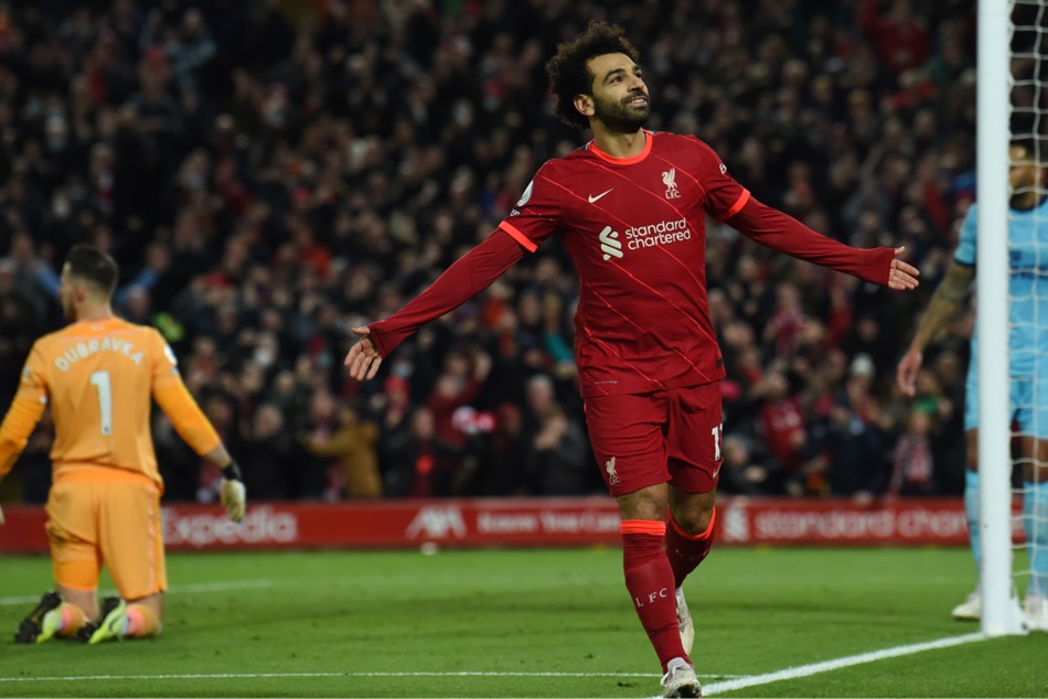 Mohamed Salah equals Premier League record in Reds win 
