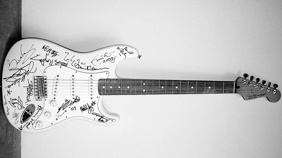 John Lennon's Gibson J-160E Acoustic-Electric 