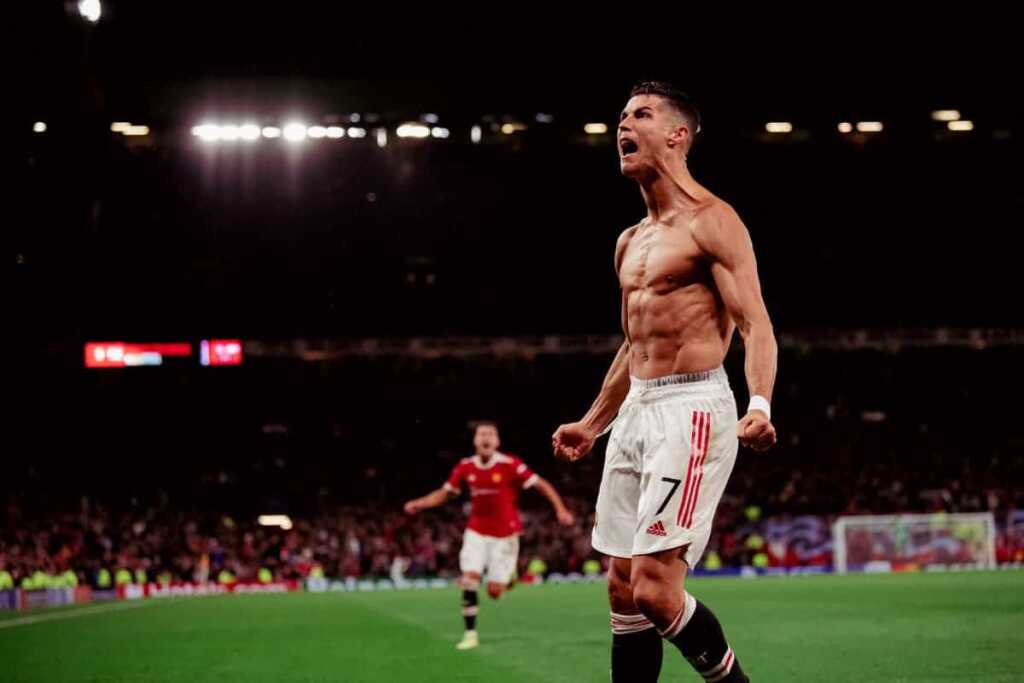 cristiano-ronaldo-invests-in-15000-hyperbaric-oxygen-therapy-machine-for-his-cheshire-pile-in-a-bid-to-maintain-his-outstanding-fitness