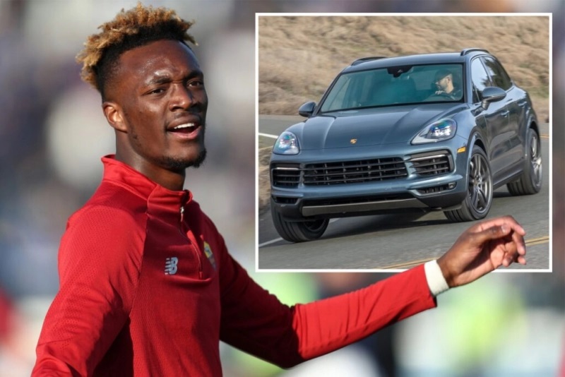 england-star-tammy-abraham-is-involved-in-a-car-crash-whilst-on-his-way-to-roma-training-after-smashing-his-porsche-into-another-vehicle-but-striker-escapes-unhurt-with-no-police-action-required