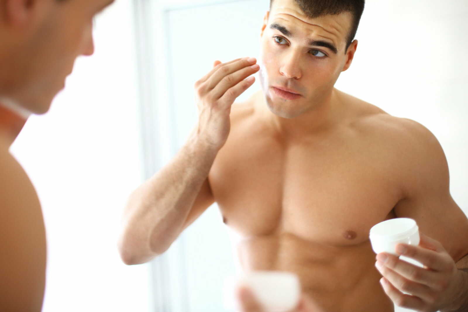 man face moisturization 