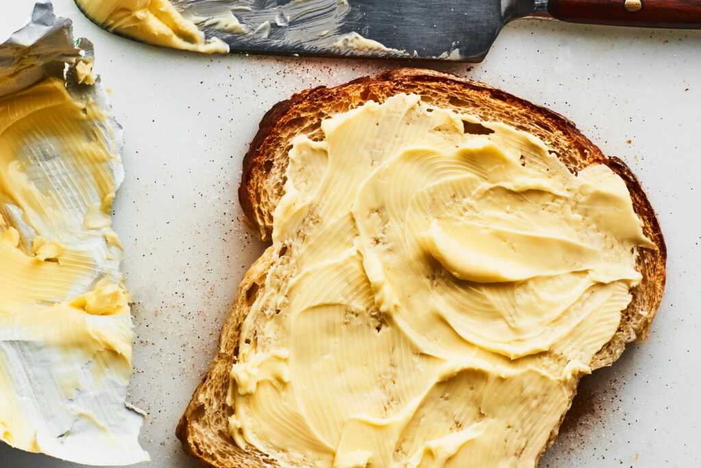 Buttered toast 