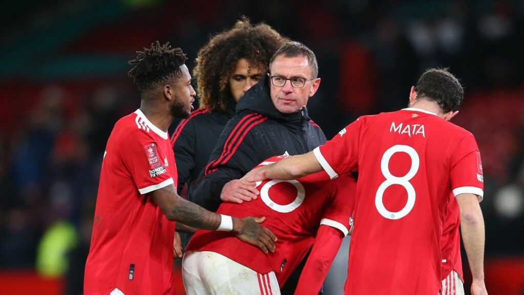 Elanga consoled by his team-mates and Gaffer