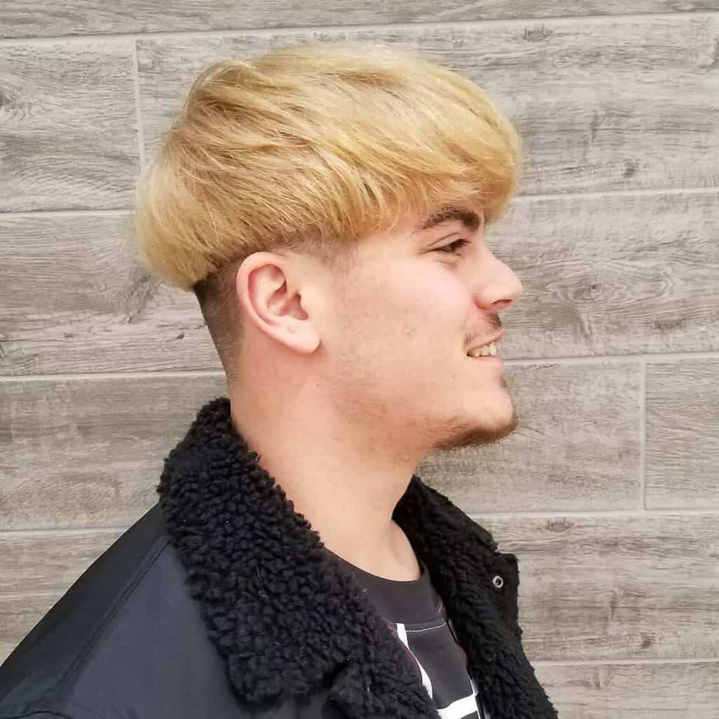 Blond-bowl-cut-for-flaxen-haired-dudes