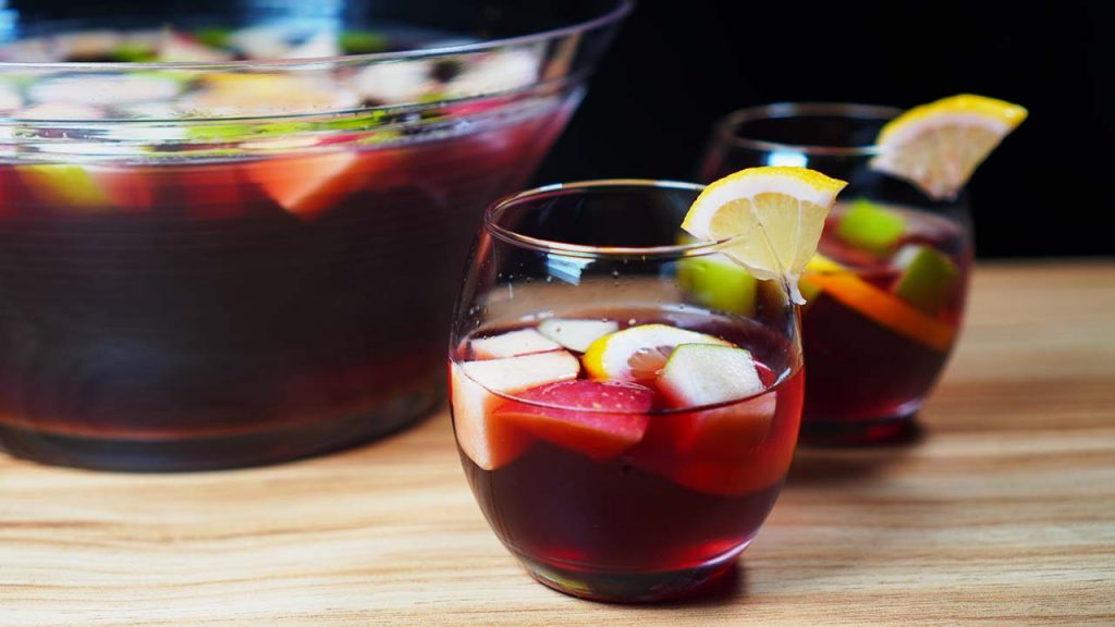 best-traditional-red-sangria-recipe-1024x576