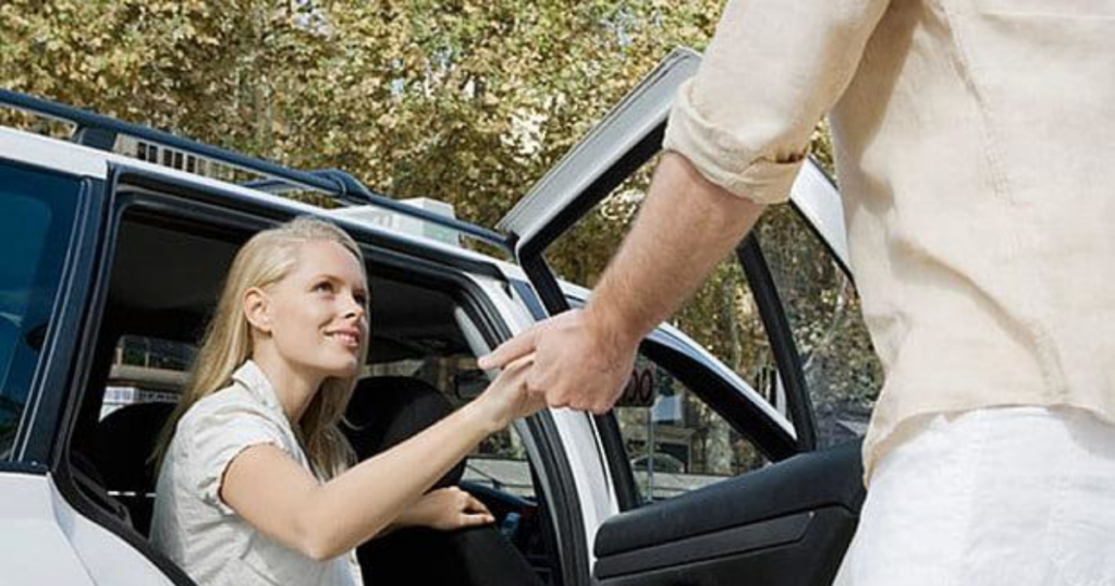 မိန်းကလေးနဲ့ ပထမဆုံးတွေ့ဆုံခြင်းမှာ အချက်