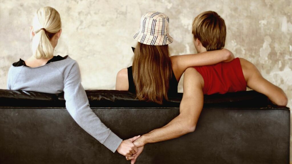 ချစ်သူတို့ လမ်းခွဲရတဲ့