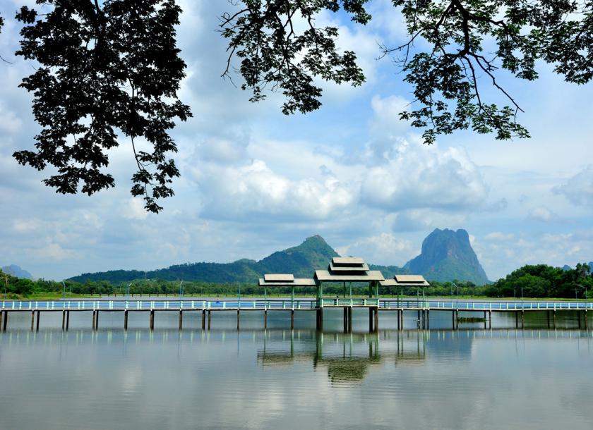 မြန်မာနိုင်ငံ