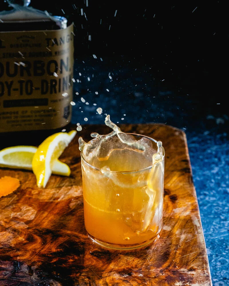 Whiskey Sour ကော့လ်တေး