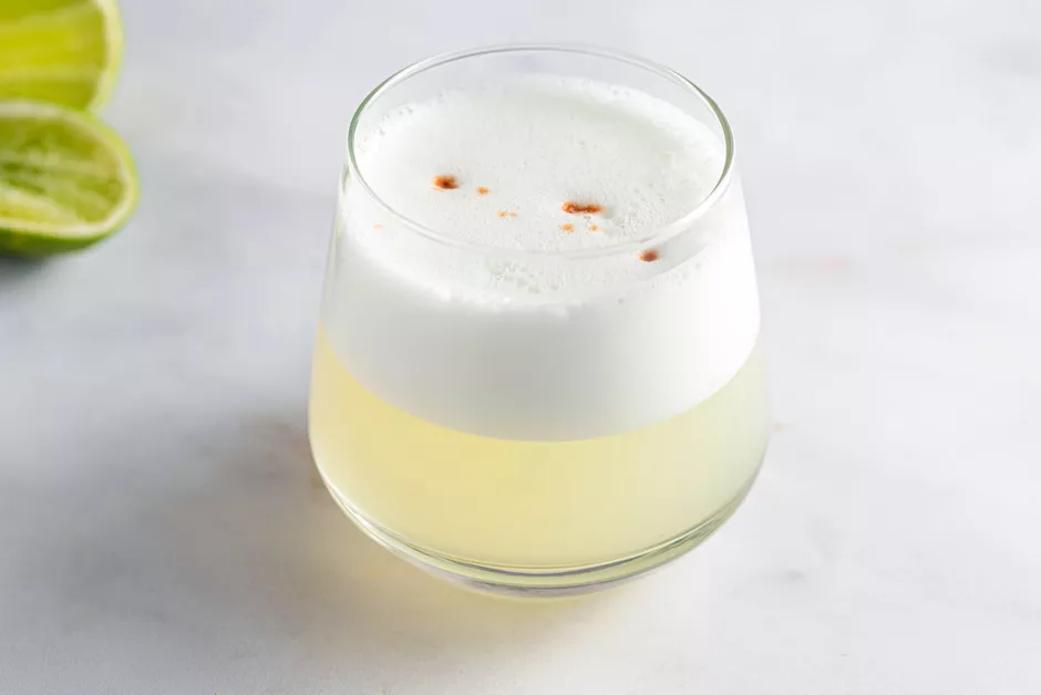 ကြက်ဥအကာ Pisco Sour