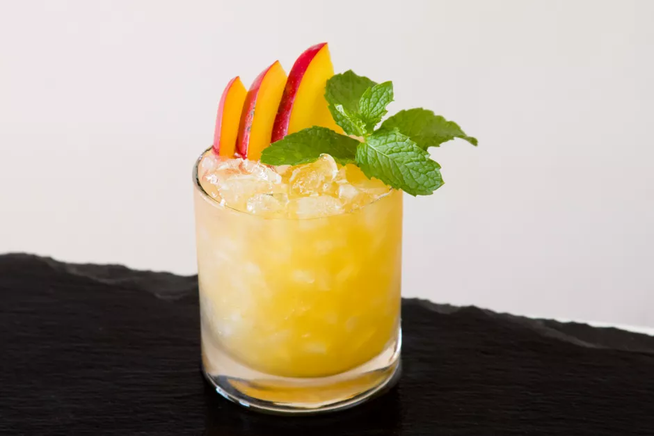 mango cocktail