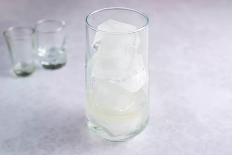 Gin Rickey ကော့လ်တေး