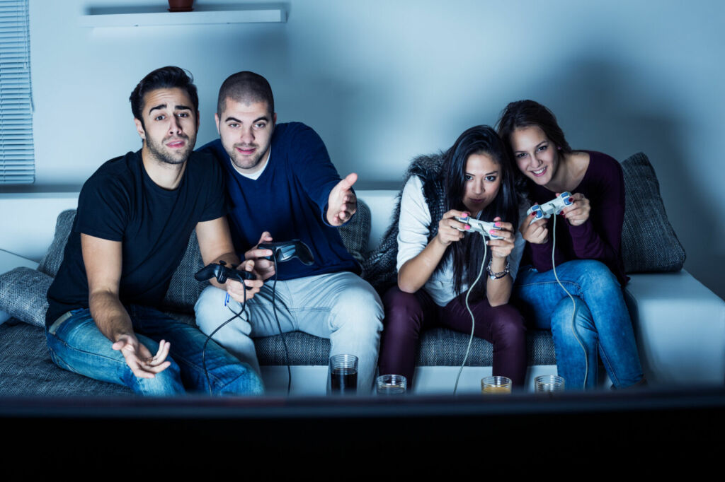 ဘော်ဒါ Nightlife