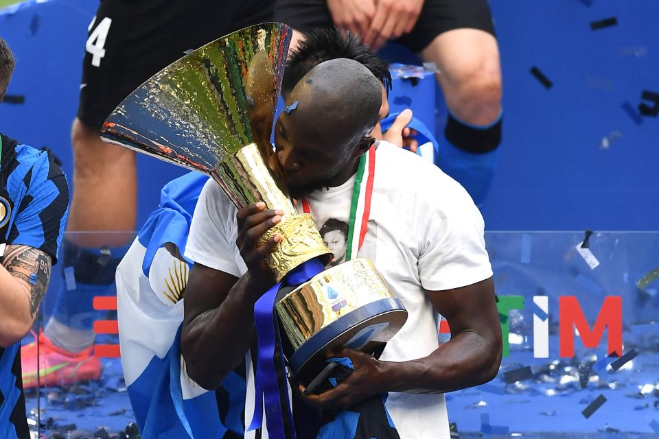 lukaku serie a trophy