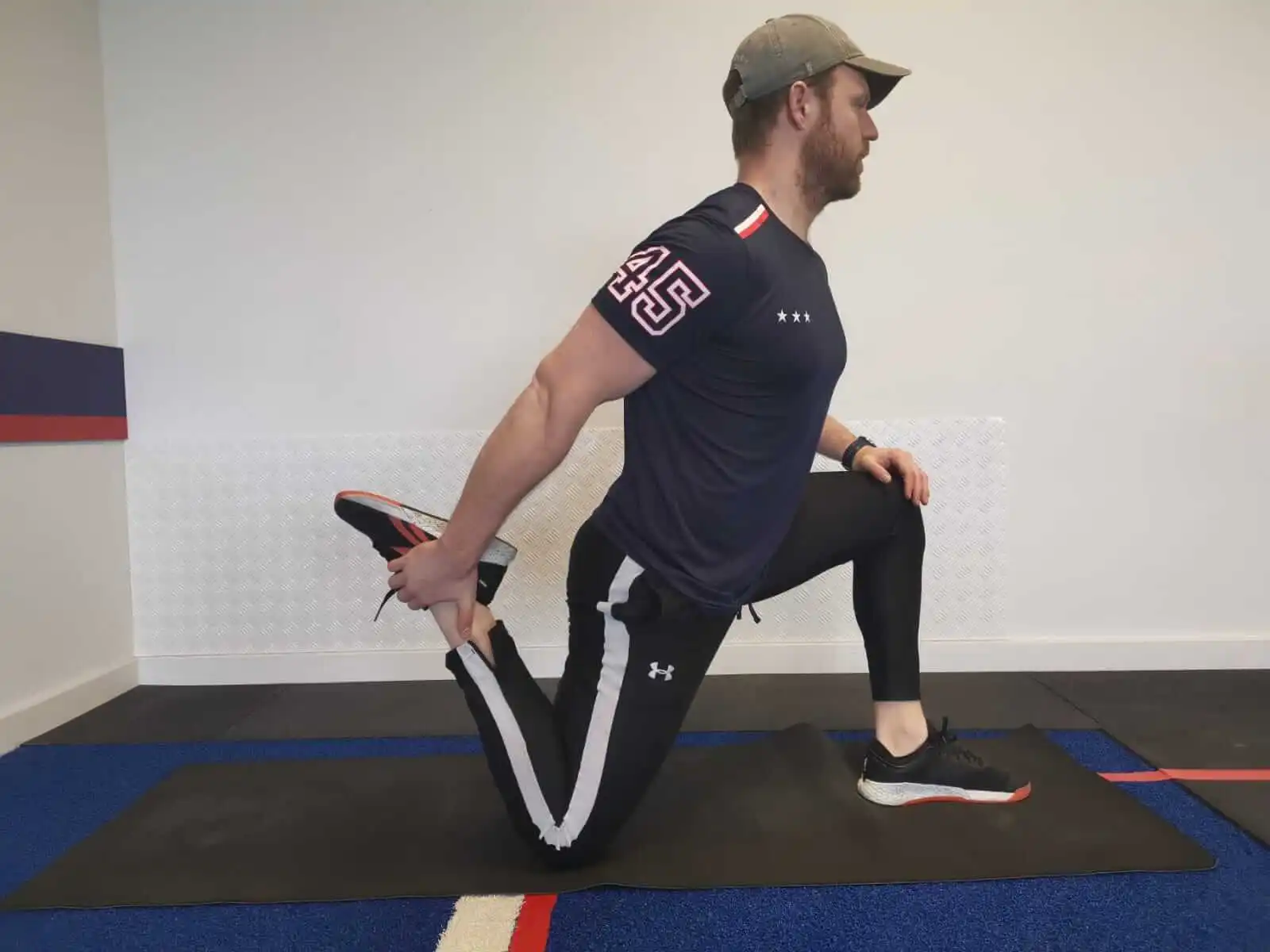 Kneeling Lunge