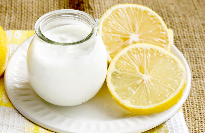 Yogurt And Lemon 