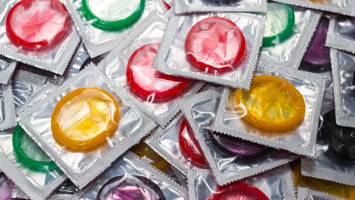 condoms 