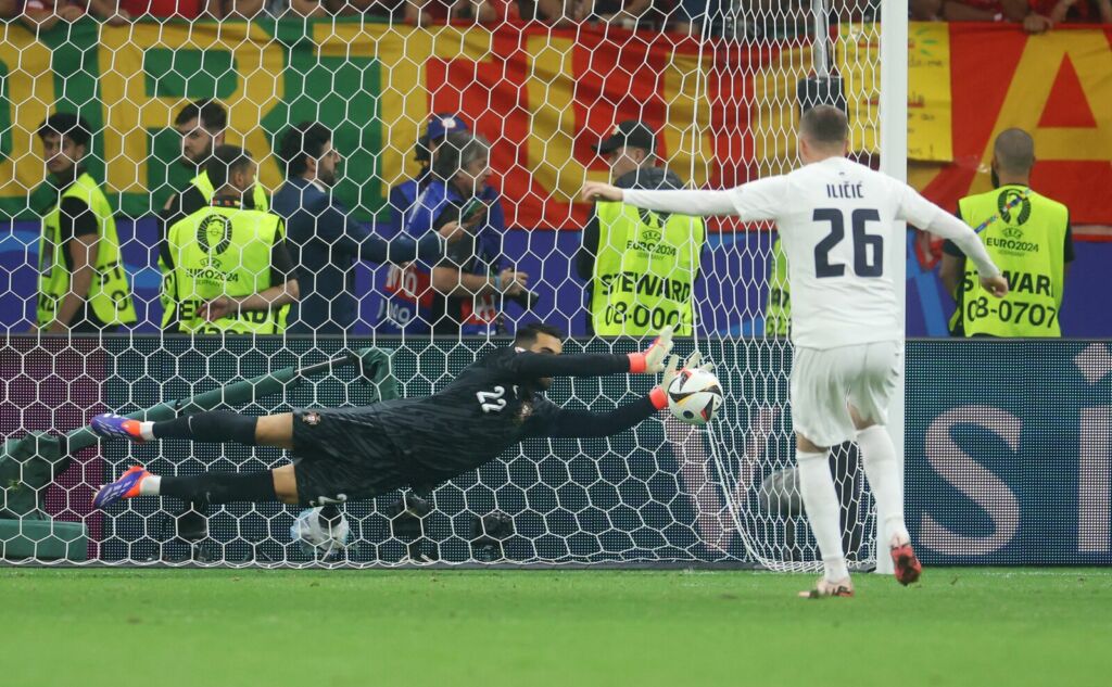 diogo costa saved penalty