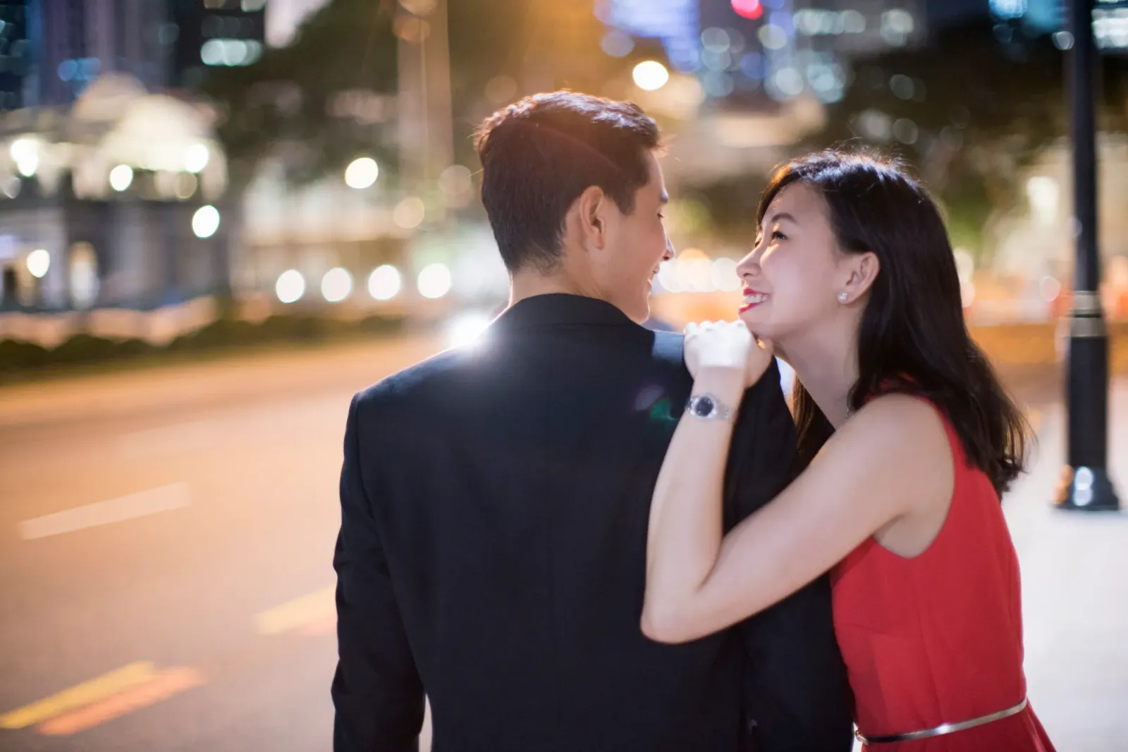 dating older women 