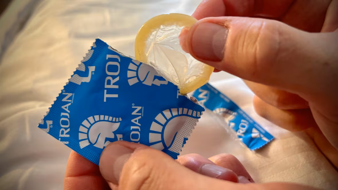 Condom 